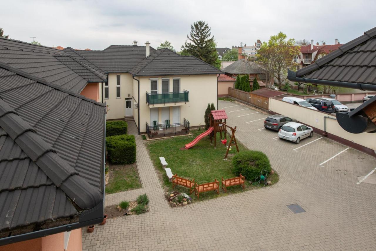 Greta Apartman Hajdúszoboszló Exteriör bild